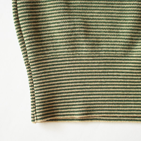 伸びの良い裾(BEIGE × GREEN)