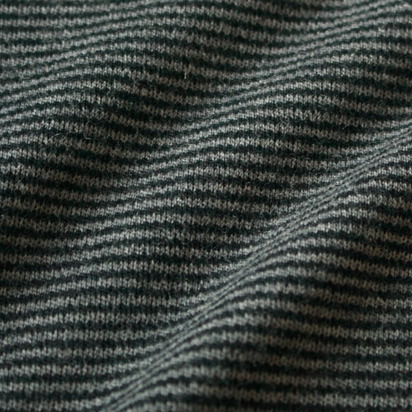 ハイゲージの14ゲージで滑らかで上品な表面に(CHARCOAL × BLACK)