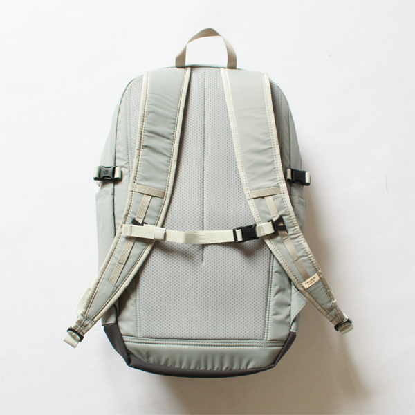 SHARK GREY 背面