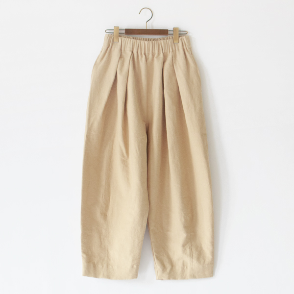 綿ヘンプ 裾ダーツバルーンタックパンツ(BEIGE)