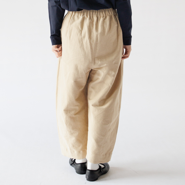 身長160cm・BEIGE