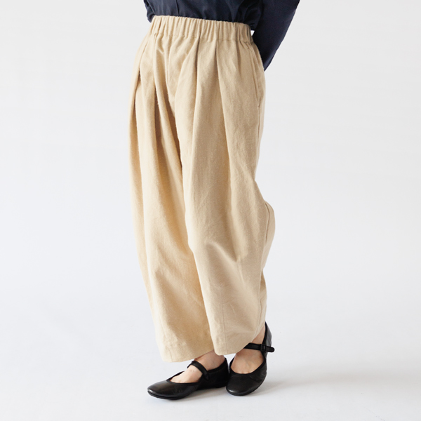 身長160cm・BEIGE