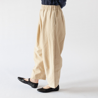 未使用品 FUJITO コットンヘンプ タックパンツ フジト リネン 未使用品 FUJITO コットンヘンプ タックパンツ フジト リネン