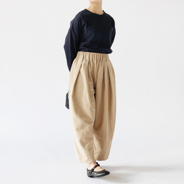 身長160cm・BEIGE
