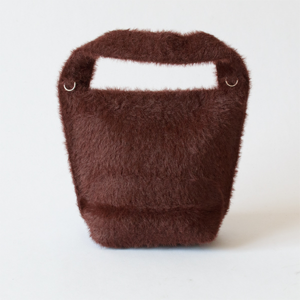 背面（BROWN）
