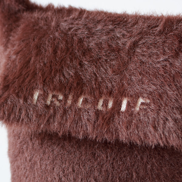 毛足の長いシャギー素材のミニバッグ（BROWN）