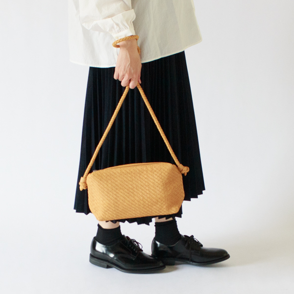 156cm、MUSTARD
