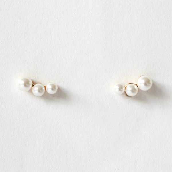 キャッチレスピアス パール(CHARISMA GLOW) キャッチレスピアス パール(CHARISMA GLOW)