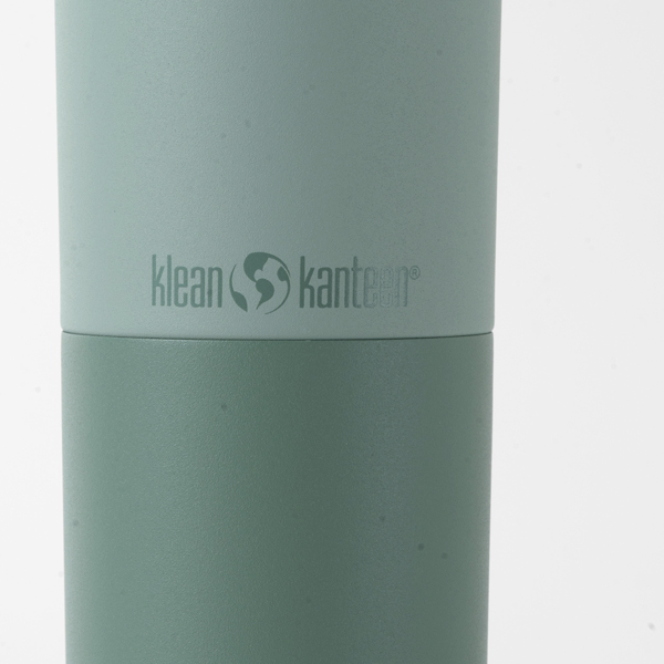 2トーンの配色と、さりげないロゴ(Iceberg) 2トーンの配色と、さりげないロゴ(Iceberg)