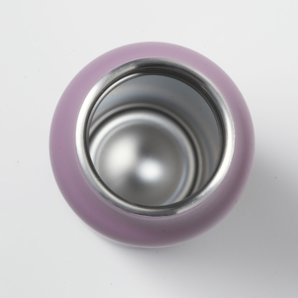 丸みを帯びた飲み口 丸みを帯びた飲み口