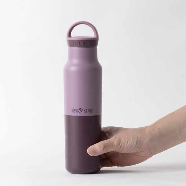 容量は355ml。ほどよくスリムでカバンにも入れやすいサイズ 容量は355ml。ほどよくスリムでカバンにも入れやすいサイズ