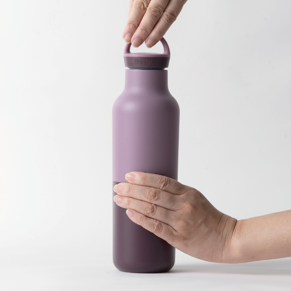 ダブルウォール真空断熱構造で保温保冷効果も◎ ダブルウォール真空断熱構造で保温保冷効果も◎