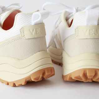 スニーカー VENTURI II / WHITE PIERRE／VEJA（ベジャ）｜愛着を持って
