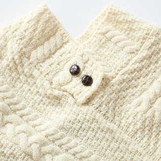 ☆未使用・タグ付☆aran WOOLLEN MILLS ニットポンチョ　ケーブル ニットポンチョ／aran woollen mills（アランウーレンミルズ）｜愛着を
