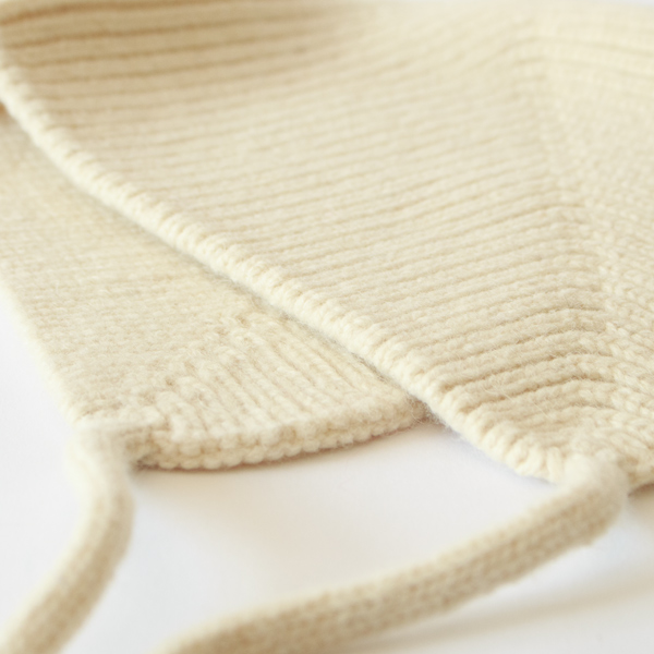 やや肉厚めのスカーフ(IVORY)