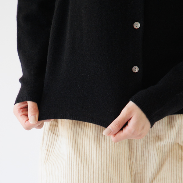 ウールカシミヤカーディガン	BLACK