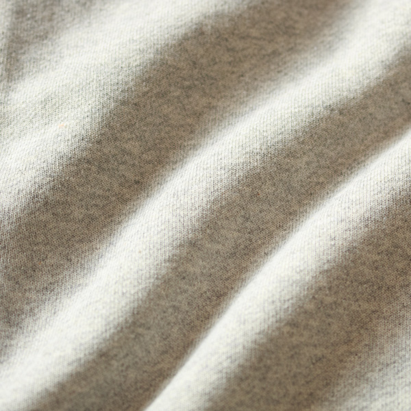 なめらかな生地。柔らかな着心地です なめらかな生地。柔らかな着心地です