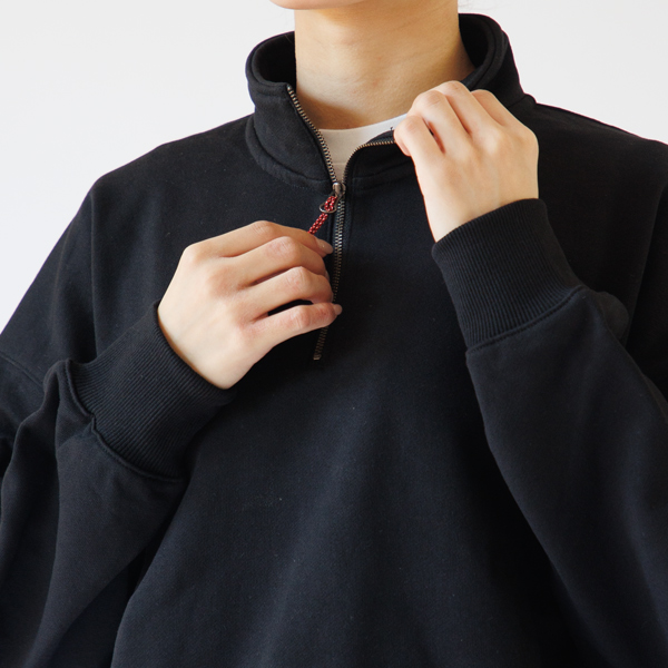 ジップ部分にはカラフルなコードがついています ジップ部分にはカラフルなコードがついています