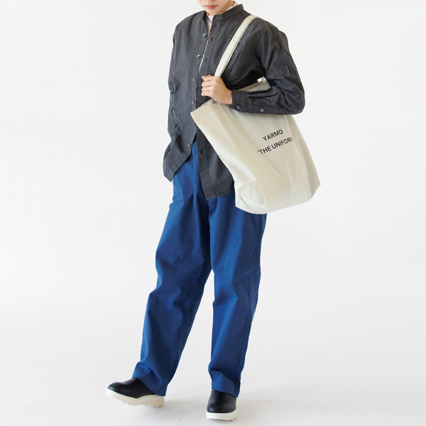 カジュアルなイージーパンツです カジュアルなイージーパンツです