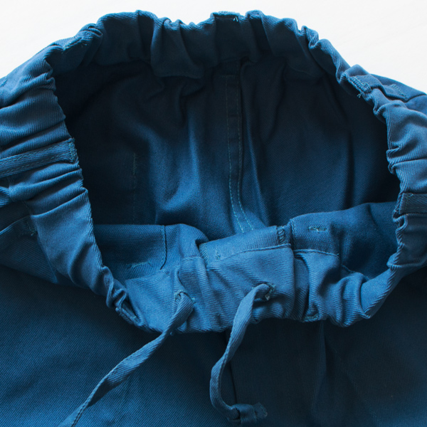 ウエストはゴム紐の気楽なイージーパンツ ウエストはゴム紐の気楽なイージーパンツ