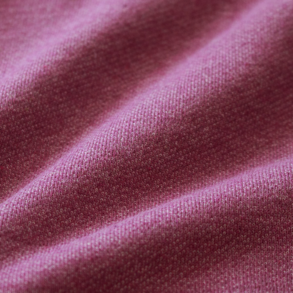 コーディネートのアクセントになるピンクカラー コーディネートのアクセントになるピンクカラー