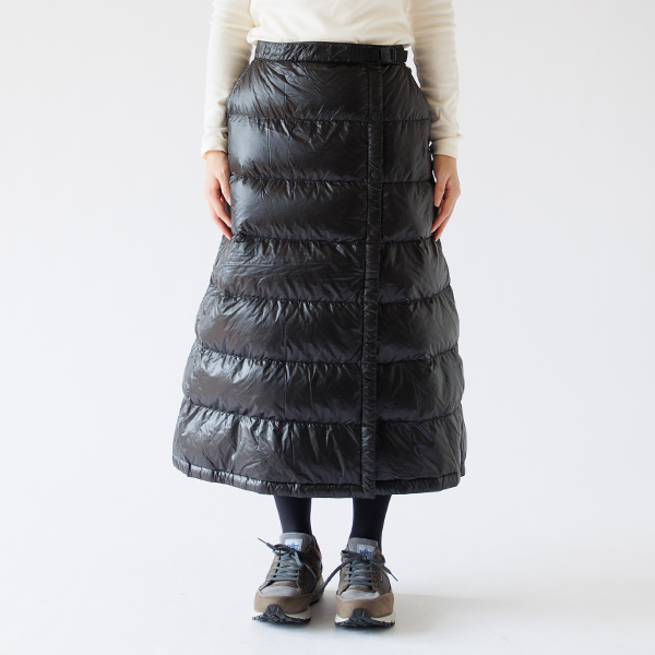 軽量で保温力の高いダウンスカート