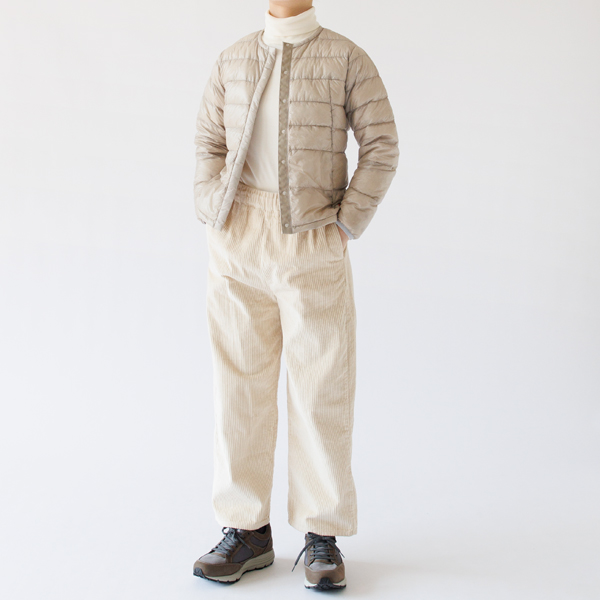 女性らしいシルエット 女性らしいシルエット