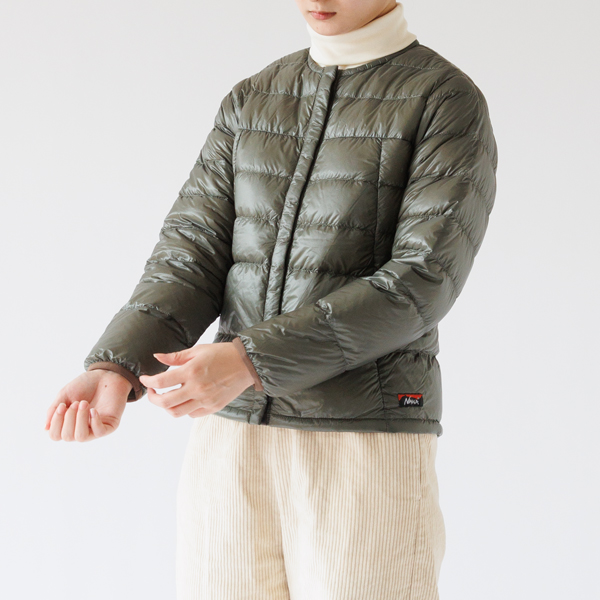 インナーダウンカーディガン KHA(身長162cm XS着用) インナーダウンカーディガン KHA(身長162cm XS着用)