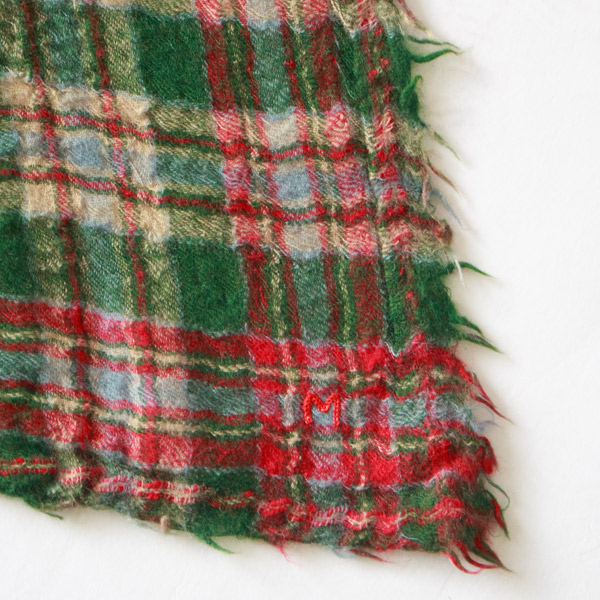 隅に小さくMの刺繍入り(BRITISH GREEN) 隅に小さくMの刺繍入り(BRITISH GREEN)