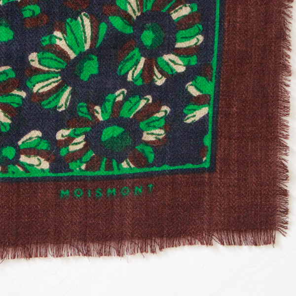 周囲には短いフリンジがあしらわれています。(OXFORD GREEN) 周囲には短いフリンジがあしらわれています。(OXFORD GREEN)