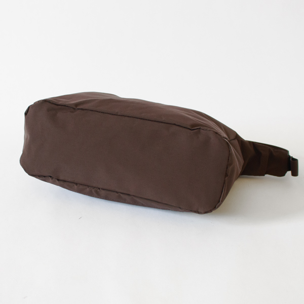 TRIANGLE SHOULDER TRIANGLE SHOULDER