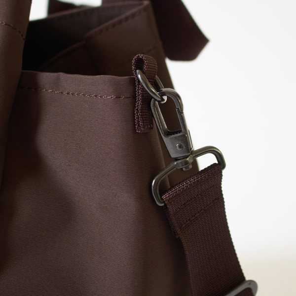 ストラップは取り外し可能です(2WAY FOLD TOTE) ストラップは取り外し可能です(2WAY FOLD TOTE)