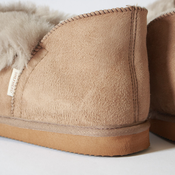 かかとまでしっかり保温 かかとまでしっかり保温