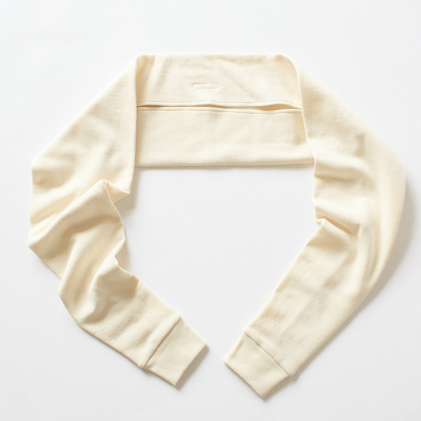 袖がついた新しいマフラー兼ボレロ 袖がついた新しいマフラー兼ボレロ