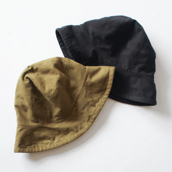 左からOlive、Black 左からOlive、Black