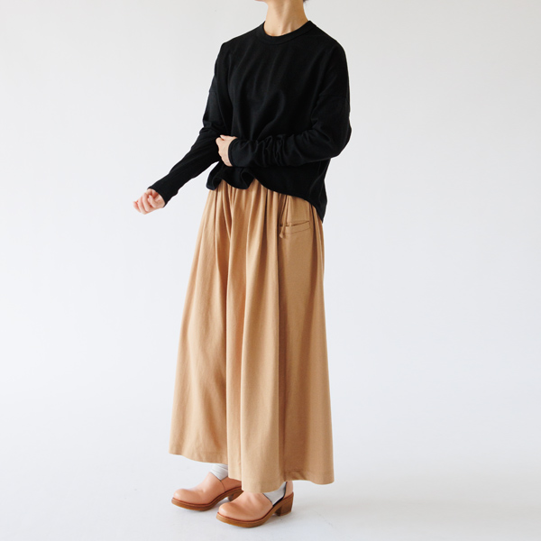 フレンドリーワイドパンツに合わせて