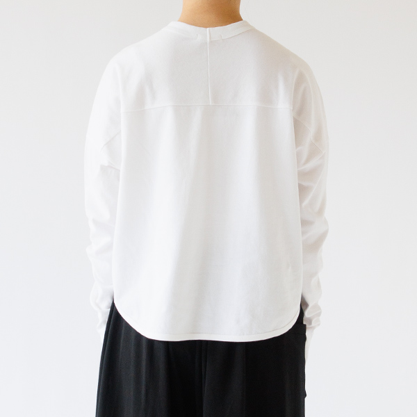 前後で長さを変えてバランスよく着長できる設計