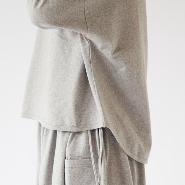 後ろが少し長くなっています