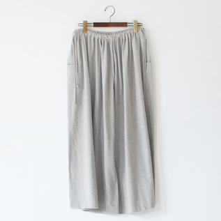 フレンドリーワイドパンツ