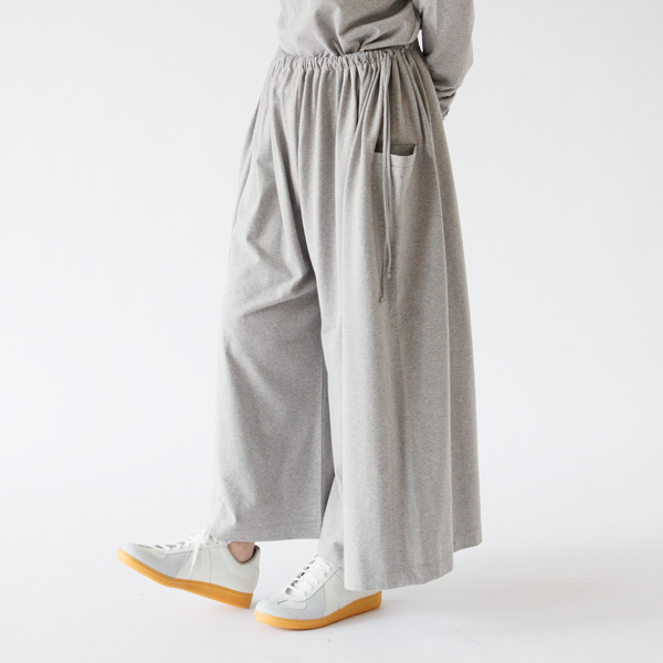 ゆったりワイドパンツ ゆったりワイドパンツ