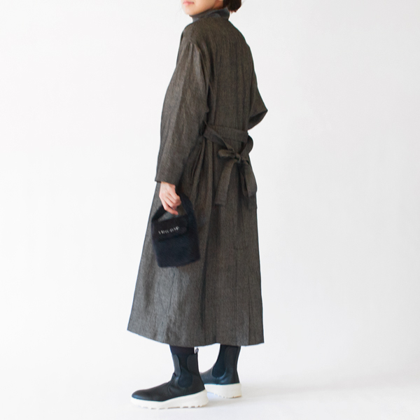 ベルトを後ろで結ぶのも素敵(身長163cm・BLACK) ベルトを後ろで結ぶのも素敵(身長163cm・BLACK)