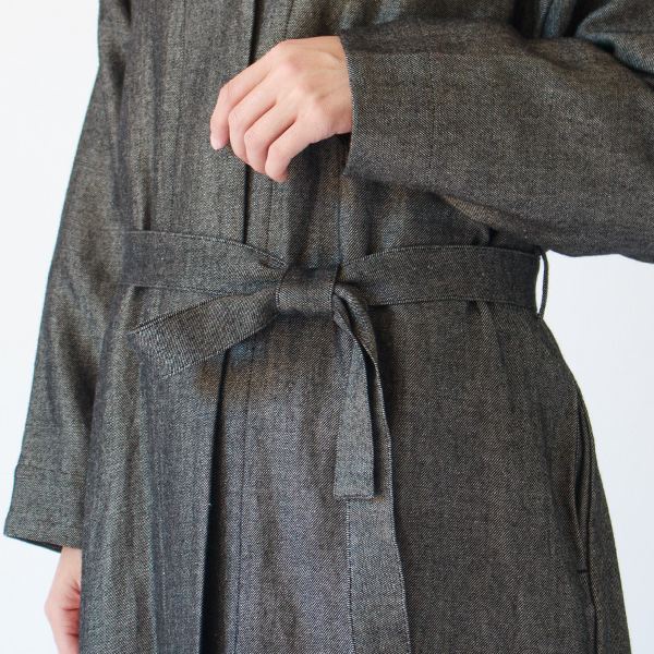 ベルトはお好きな位置で結べます(身長163cm・BLACK) ベルトはお好きな位置で結べます(身長163cm・BLACK)