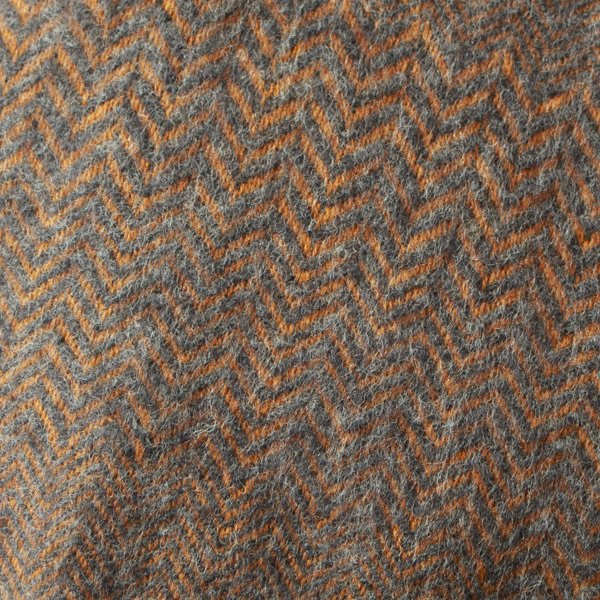 溶岩をイメージした重厚感のある色 溶岩をイメージした重厚感のある色