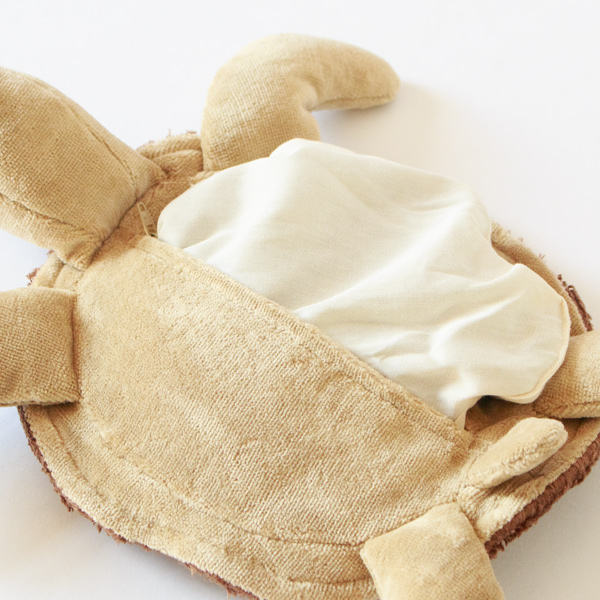 温冷可能なピローがお腹に