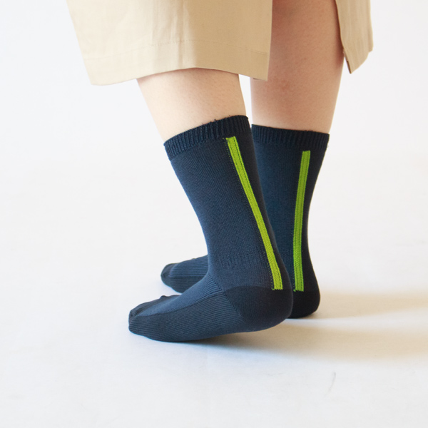 D.ネイビー(画像は女性サイズ) D.ネイビー(画像は女性サイズ)