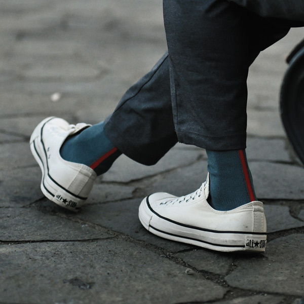 ボトムスからラインを覗かせて(ストームブルー) ボトムスからラインを覗かせて(ストームブルー)