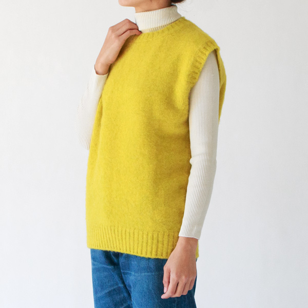 アザミで起毛させたニット