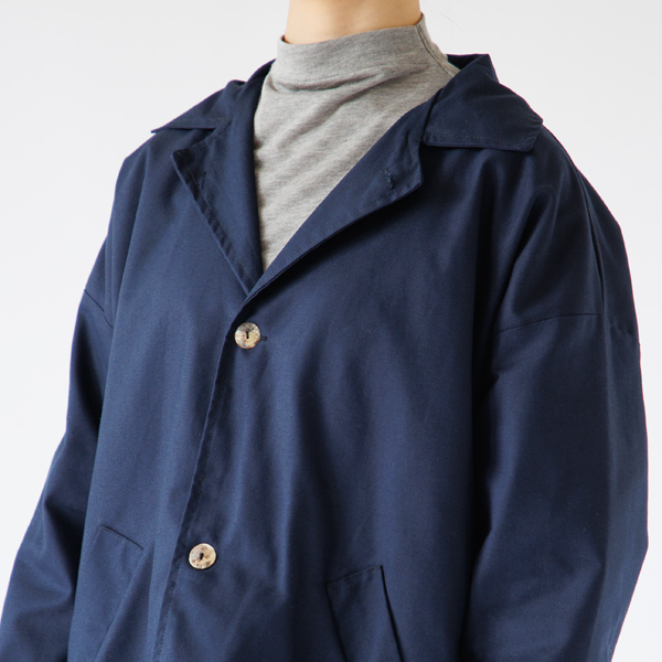 ボタンの開け閉めで雰囲気を変えて ボタンの開け閉めで雰囲気を変えて