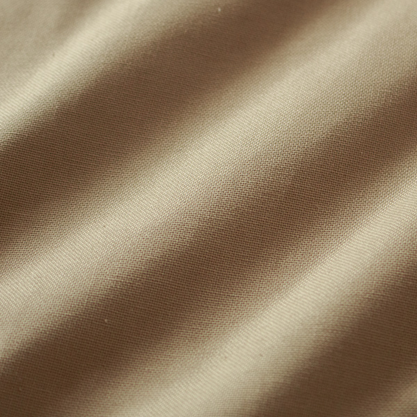 高密度のパナマ織で、カジュアルな風合い 高密度のパナマ織で、カジュアルな風合い