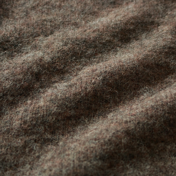 表面をアザミの棘で 起毛させています